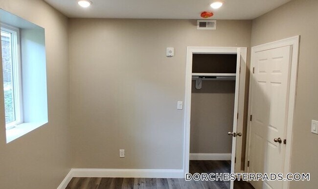 Photo - 34 Hartwell St Unit B