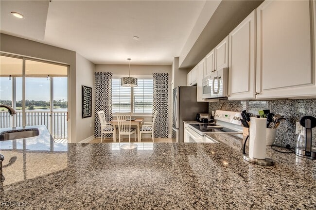 Photo - 10720 Ravenna Way Unidad 302