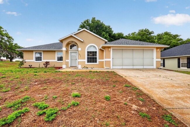 Building Photo - Available Now! Move-In Ready 3BR Home with Florida Room & Shed