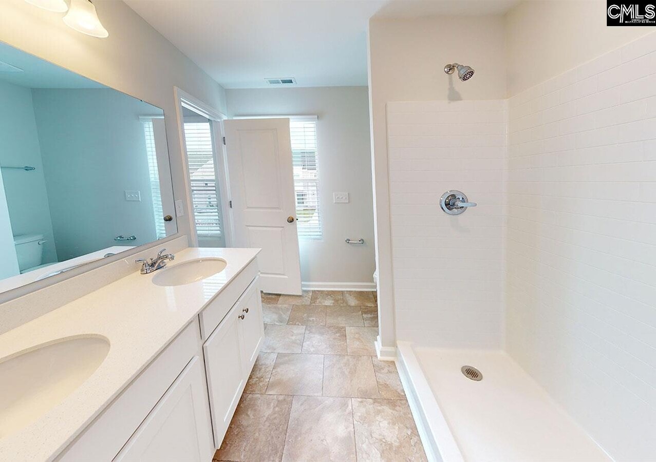 Photo - 1102 Semoran Wy