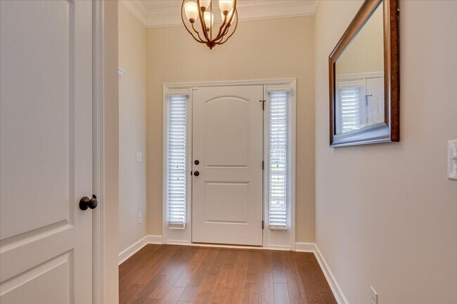 Photo - 8030 Crawley St