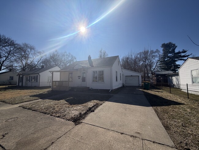 Building Photo - 2905 Mitchell Pl