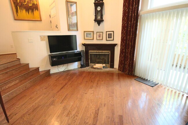 Photo - 3 Bedroom UTC/La Jolla Townhome