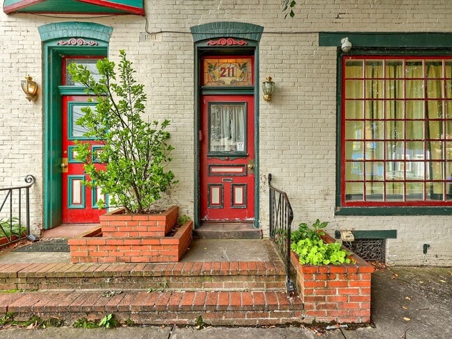 Photo - 211 Verbeke St Unit Apt #2