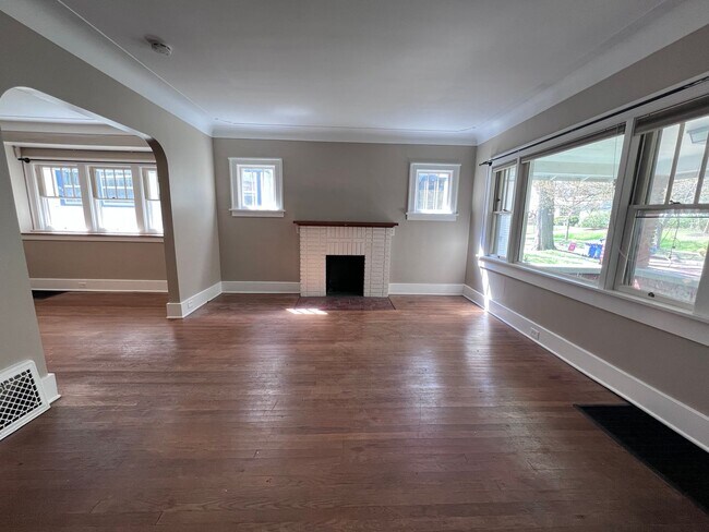 Photo - 256-258 Orchard Hill St SE