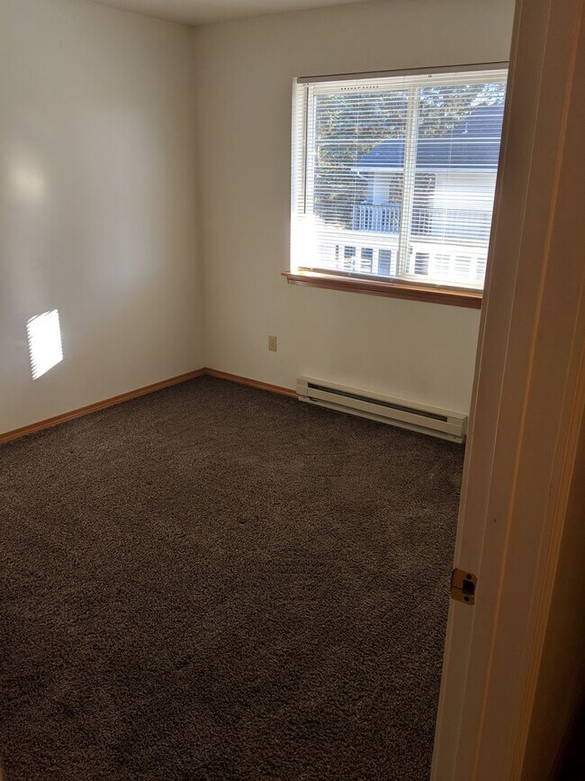 Photo - Spacious Studio with bonus storage Unit 3335-5