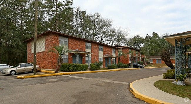 Rockbrook Garden Apartments - Rockbrook Garden Apartments