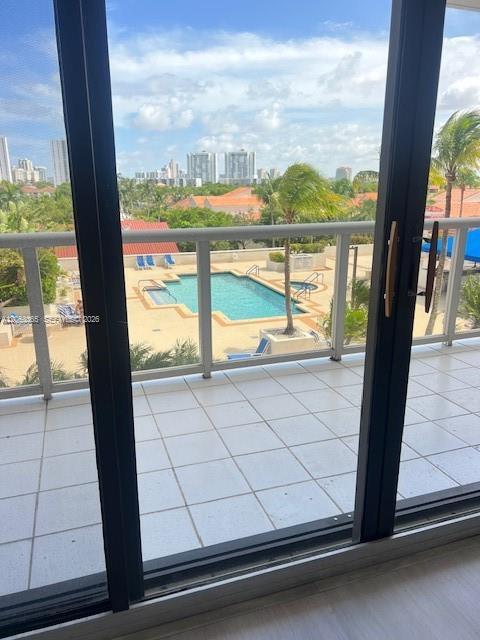 Photo - 3600 Yacht Club Dr Unidad 504