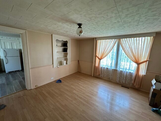 Photo - 409 Pleasant St Unit A