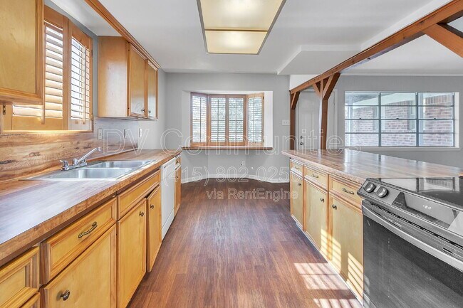 Photo - 13331 Villagrove Dr