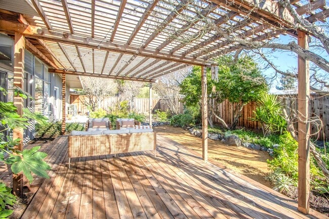 Photo - Sophisticated 3Bedroom/2BathSingle-Level Living in Terra Linda