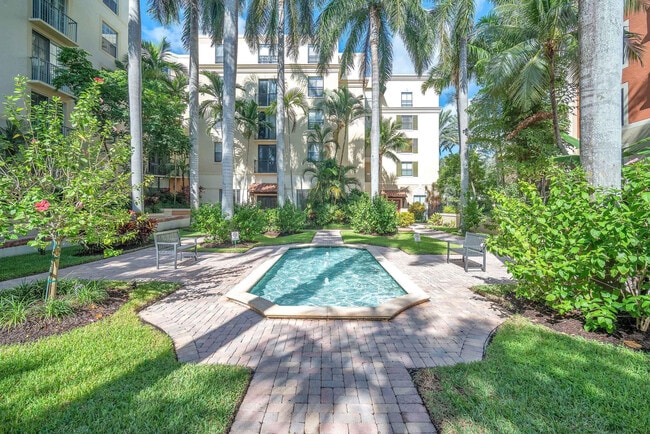 Building Photo - 630 S Sapodilla Ave Unit 407