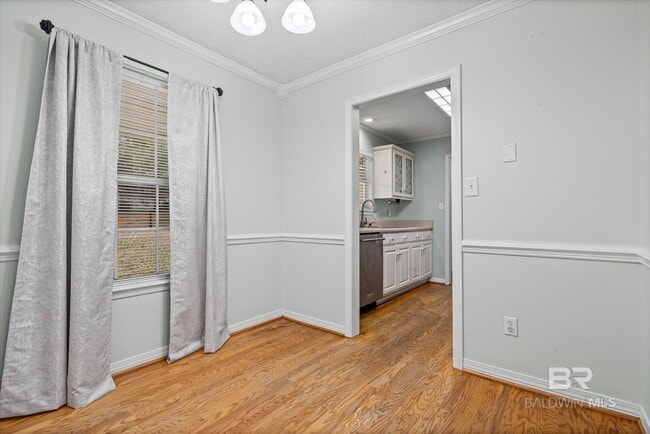 Photo - 142 Appomatox Dr