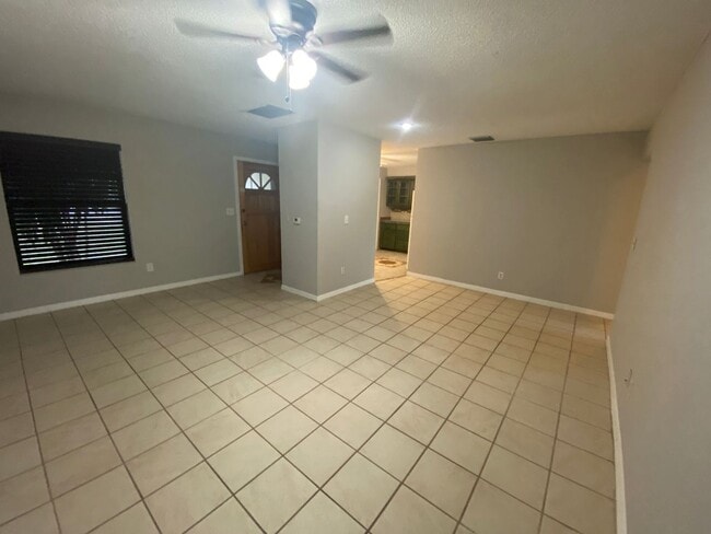 Photo - 2 Bedroom 1 Bath Duplex in Winter Park for RENT!