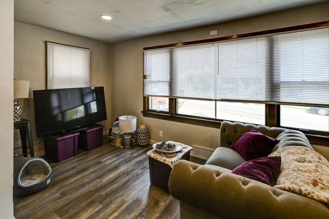 Photo - 205 S Fair Oaks Ave