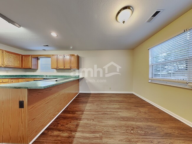 Photo - 1112 Oak Haven Rd