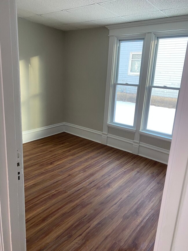 Foto principal - 30 Catlin Ave Unidad 1st Floor