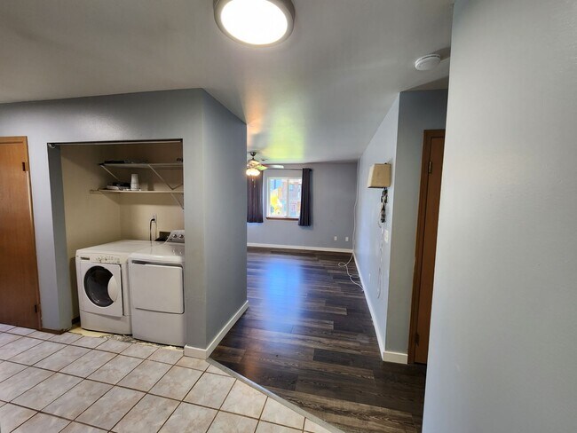 Photo - Lynnwood/Martha Lake 3 bedroom Rambler on ...
