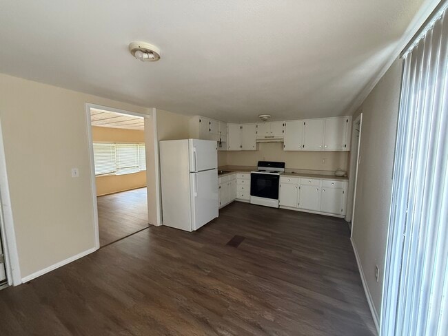 Photo - 3122 Moody Ave