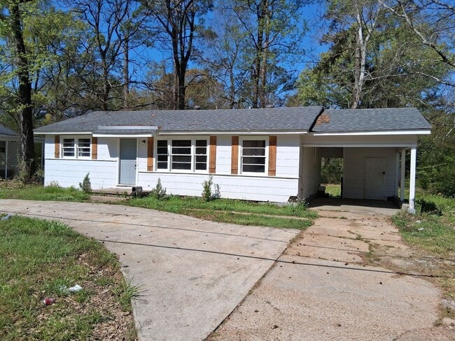 Photo - Nice 3 Bed 2 Bath North Jackson Rental on State St