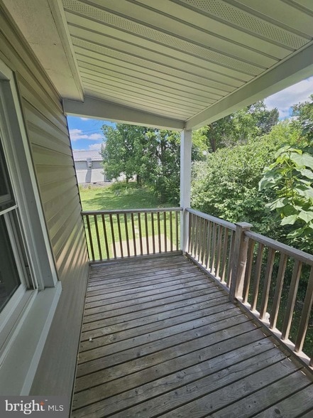 Photo - 27 N Front St