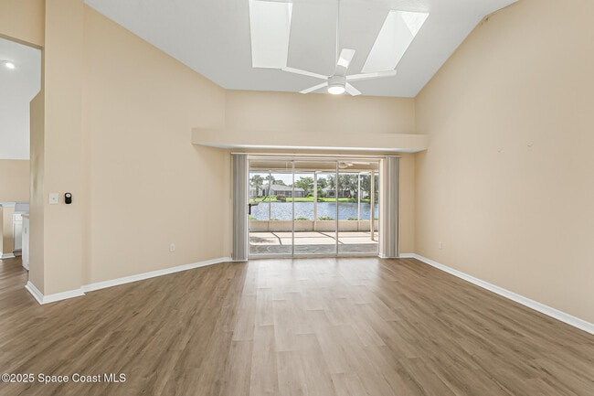 Photo - 1050 Fieldstone Dr
