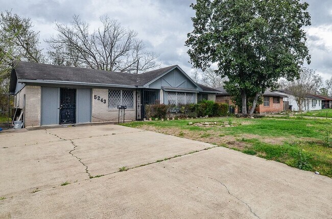 Photo - 5243 Greylog Dr