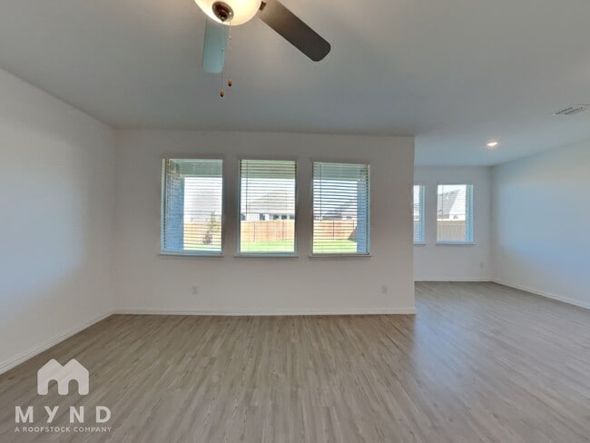 Photo - 1301 Rousseau Dr