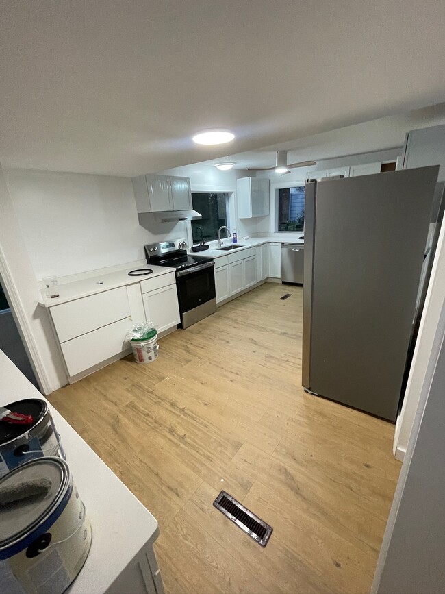 Photo - 304 Poplar St