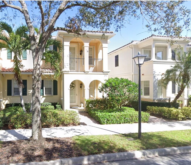 Building Photo - "Charming 4-Bedroom Townhouse Oasis on Barcelona Drive with 3 Full Baths – Spacious 1867 Sq. Ft. ...