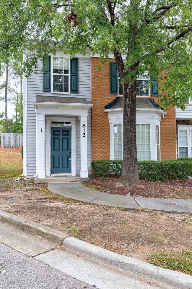 Photo - 812 Walnut Woods Dr