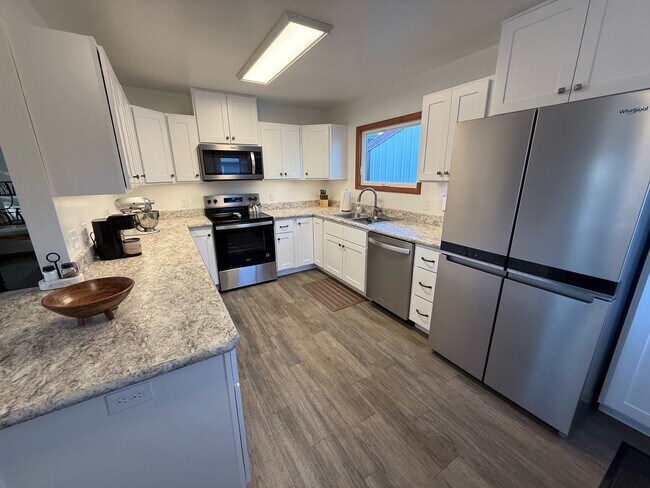 Photo - 320 W Barnes St