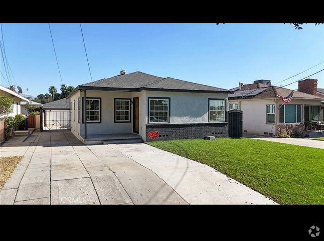 Building Photo - 2869 N G St Unit A Rental