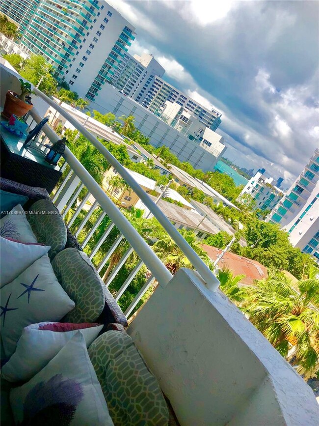 Photo - 1621 Bay Rd Condominio Unidad 706