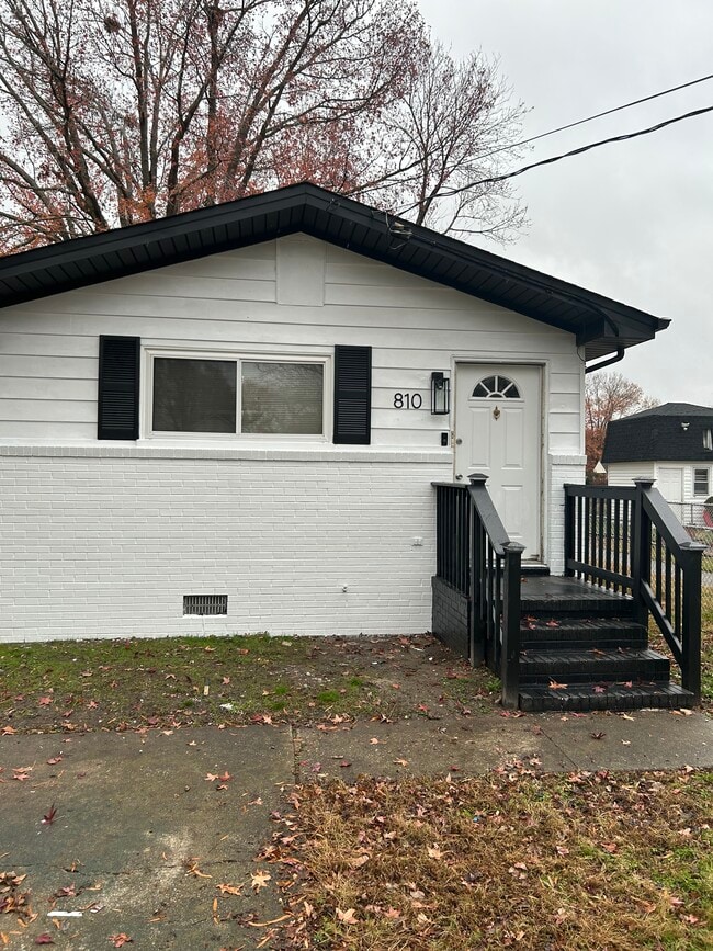 Building Photo - 810 South Ave Rental