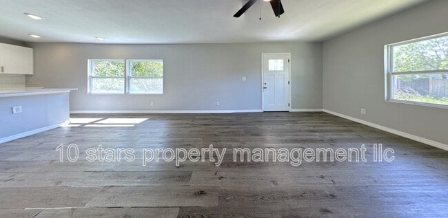 Photo - 3841 16th Ave S