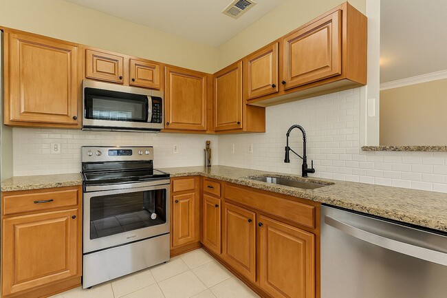 Photo - Fabulous 2br/2ba for rent in convenient Ga...