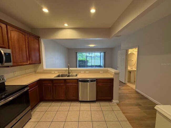 Photo - 933 Enclair St