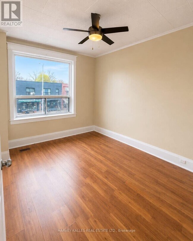 Photo - 1355 Danforth Ave