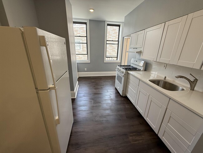 Building Photo - 900 Bergenline Ave Unit 7 Rental