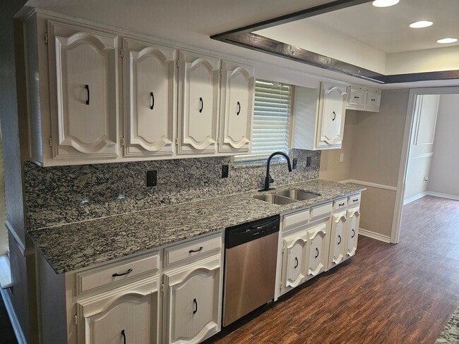 Photo - 1340 Grand Teton Dr