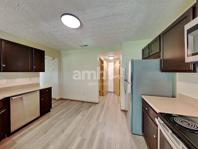 Photo - 7474 Heaton Cir