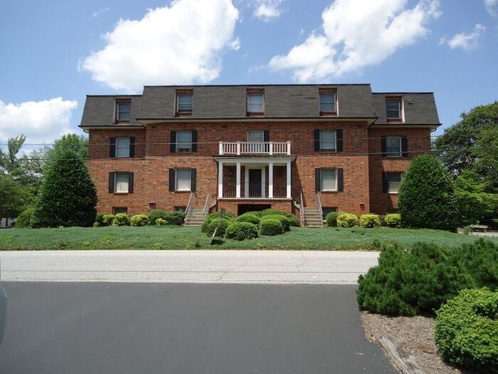 1BD/1BA Unit at The Elms in Hikory! - 1BD/1BA Unit at The Elms in Hikory!