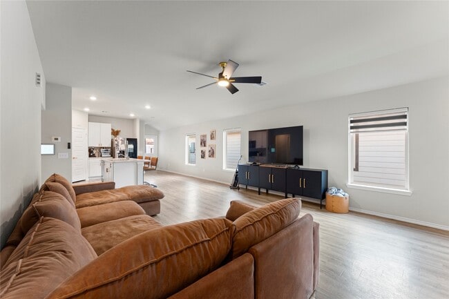 Photo - 2034 Brixham Bluff Ln