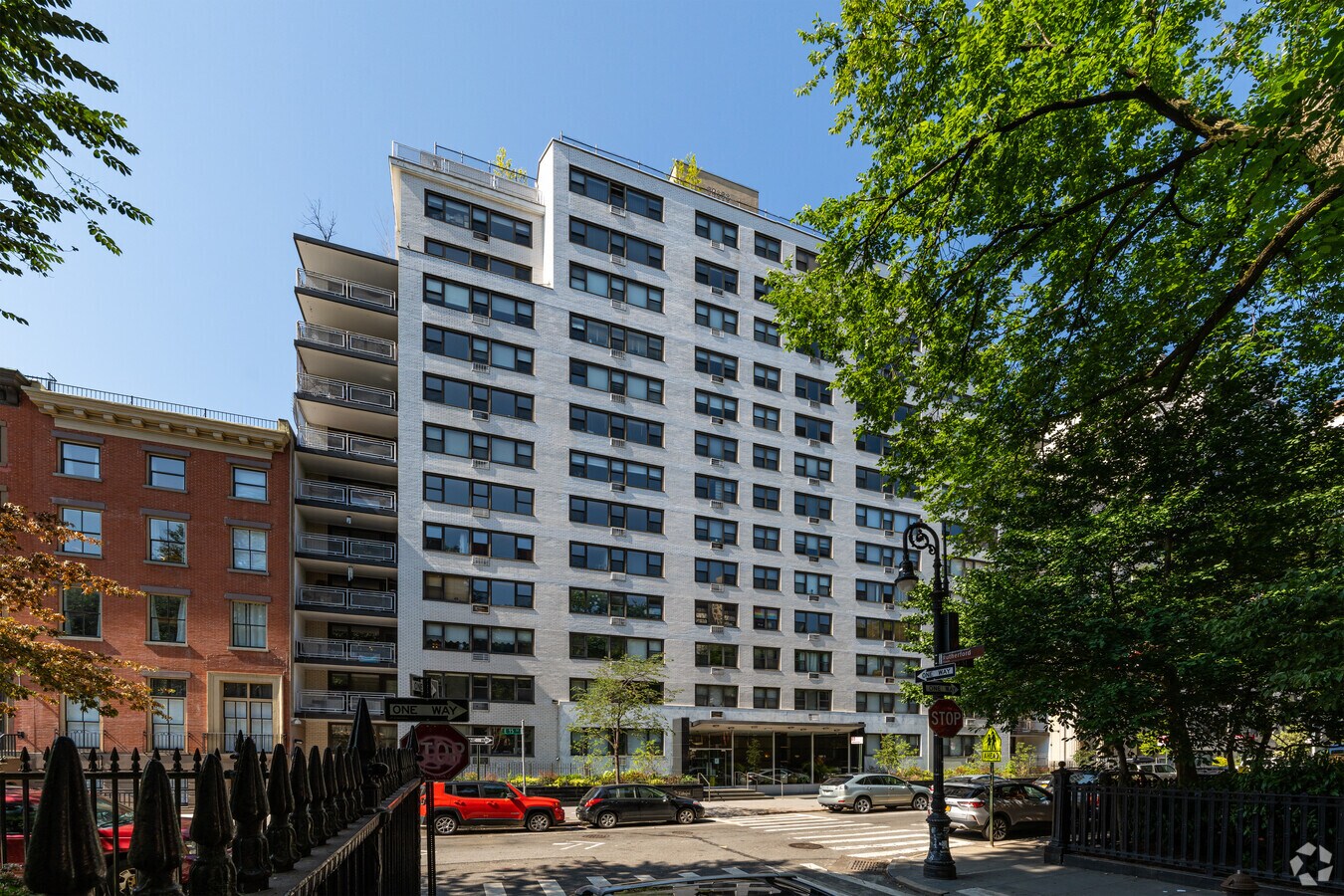 Photo - The Rutherford