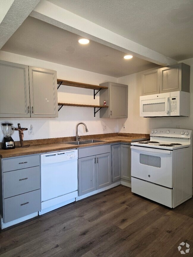 Building Photo - 1746 E 23rd St Rental