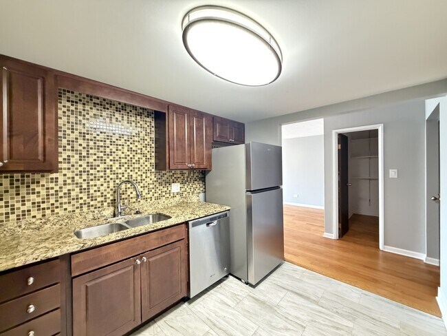 Photo - 525 N Quentin Rd Unit 612