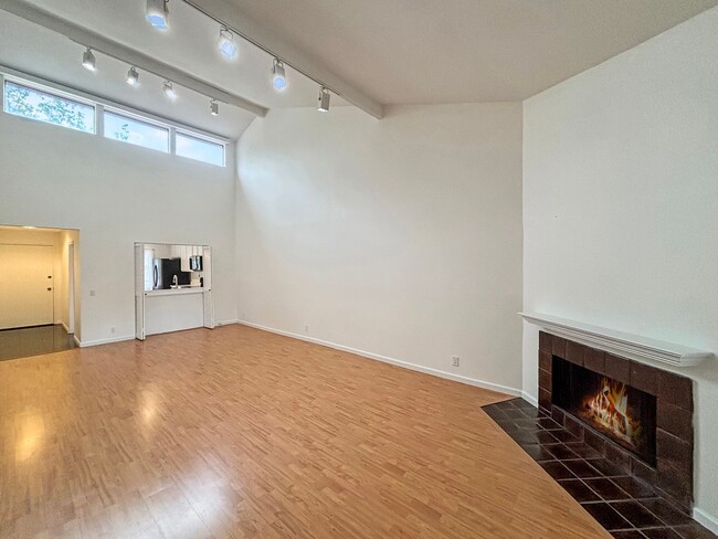 Charming & Spacious 2B/2BA Condo in La Jol... - Charming & Spacious 2B/2BA Condo in La Jol... Unidad D