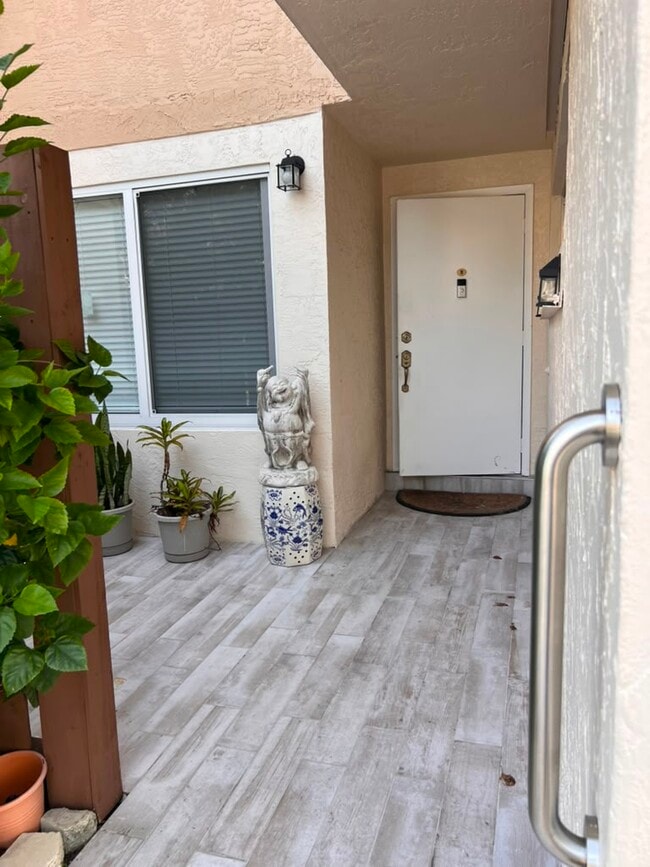 Photo - 8249 NW 9th St