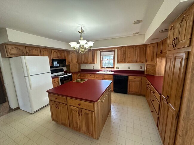 Photo - Spacious Three Bedroom Home with Central Air